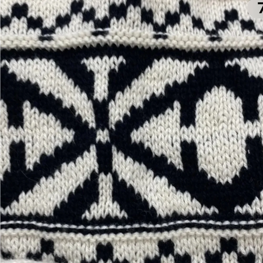 NWT CHAPS BLACK & CREAM FAIR ISLE SWEATER SZ M